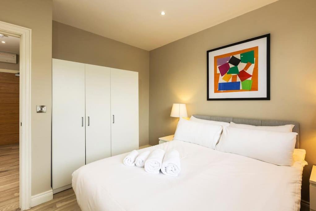 The Matisse- 10 Min Walk To / Trendy 1 Bd *