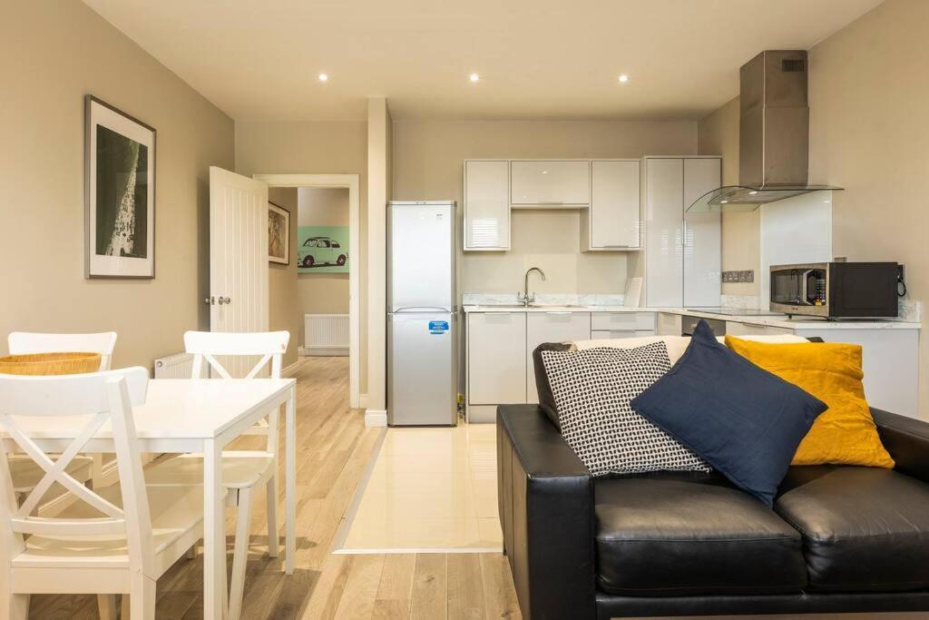 Apartment The Matisse- 10 Min Walk To / Trendy 1 Bd Belfast