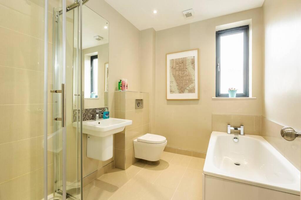 The Matisse- 10 Min Walk To / Trendy 1 Bd Apartment